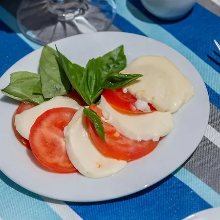 Sunny Hill-5 By Interhome